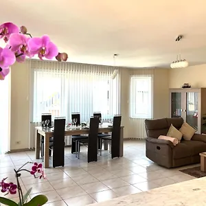 https://lichtrijk-ruim-appartement.bruges-hotels.info